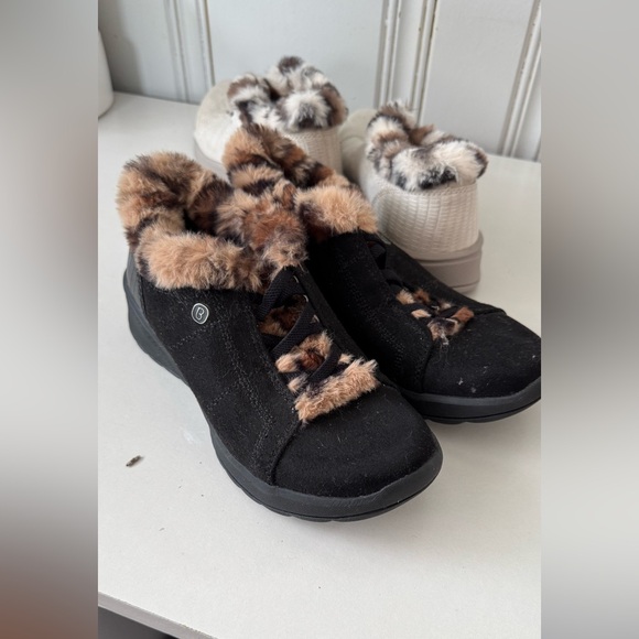 BZees Bootie Golden Fur Trim Washable Slip On Sneakers Women Size 6W - Picture 6 of 11